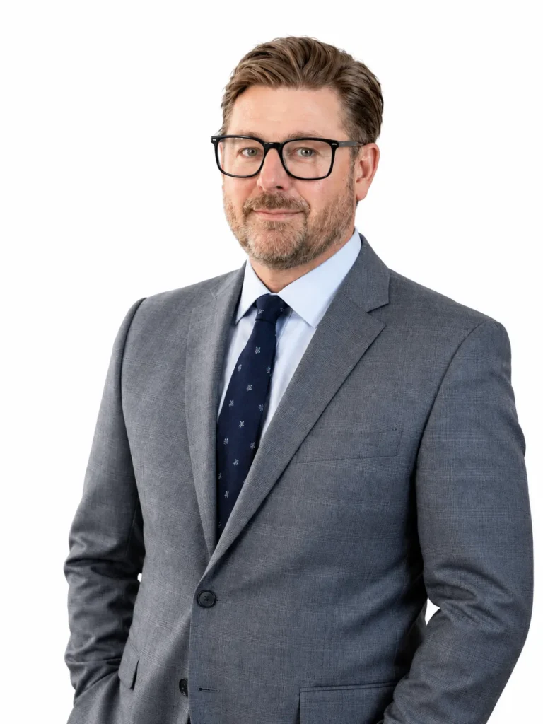 Bradley Wing headshot
